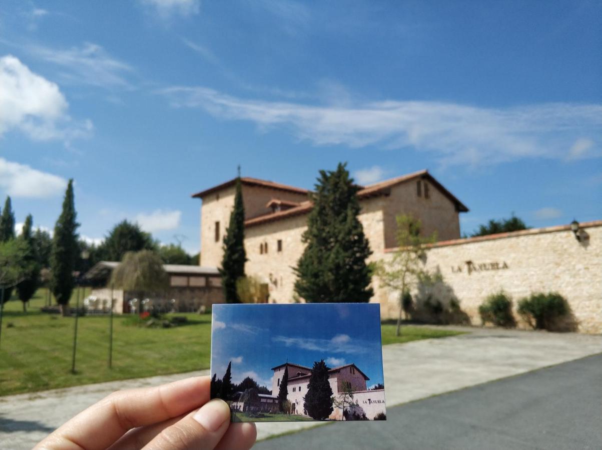 Villanueva la Lastra Posada Torre Palacio La Taxuela מראה חיצוני תמונה