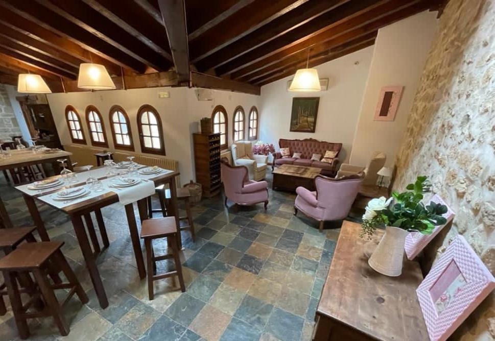 Villanueva la Lastra Posada Torre Palacio La Taxuela מראה חיצוני תמונה