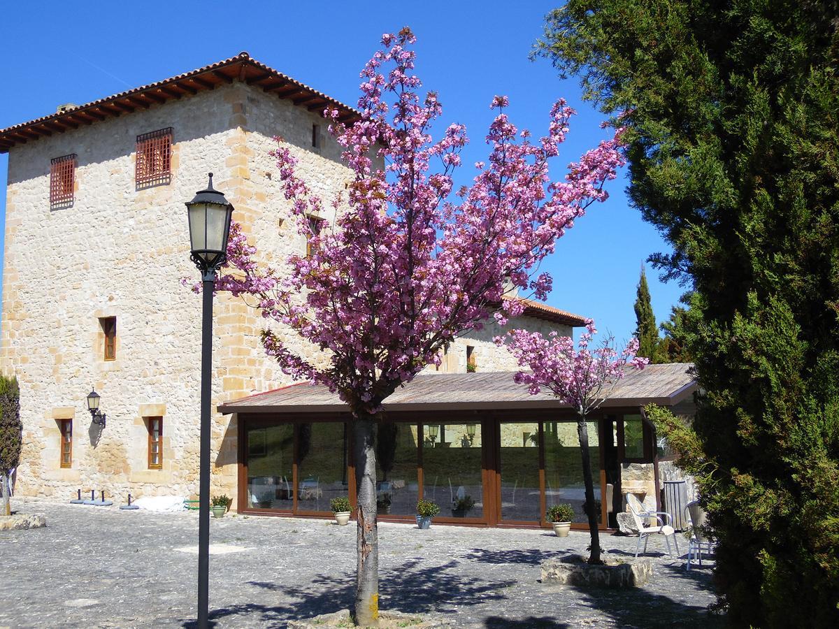 Villanueva la Lastra Posada Torre Palacio La Taxuela מראה חיצוני תמונה